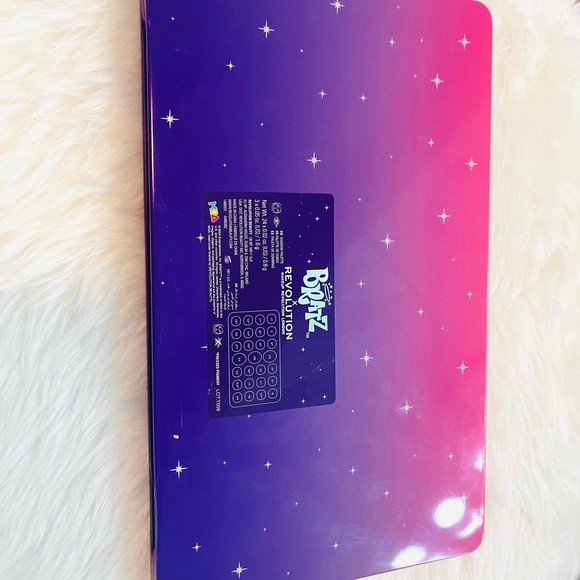 Sold Out! Makeup Revolution Bratz Collection - Picture 4 of 5